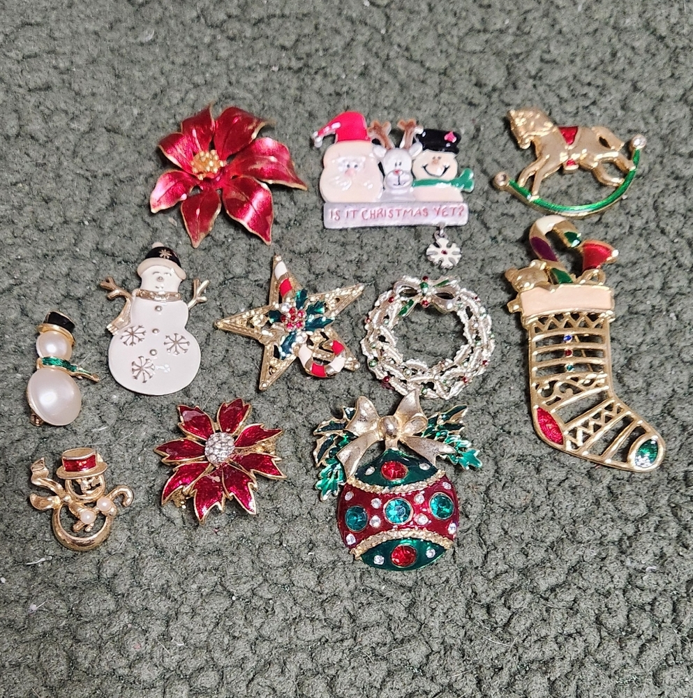 Womens Broaches